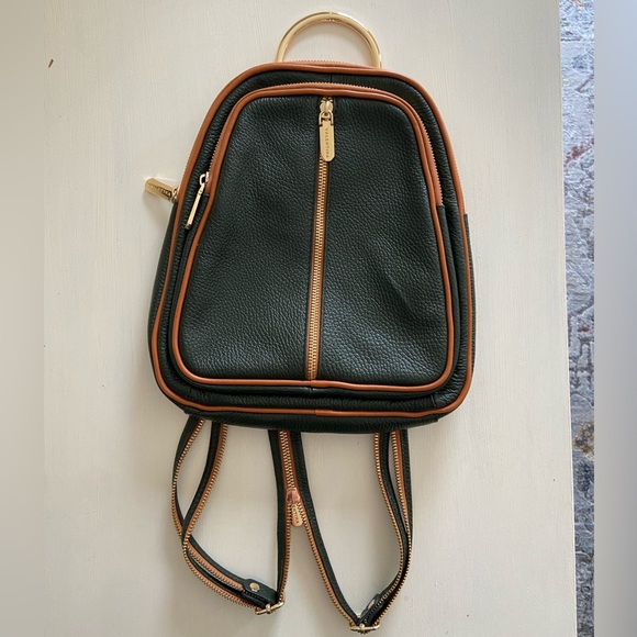 EUC Valentina backpack in beautiful dark green leather made in Italy - Picture 1 of 4